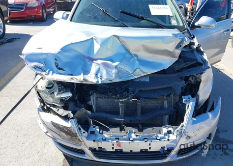 2010 Volkswagen Passat Komfort из США, поврежденный, VIN WVWJM7ANXAE146048